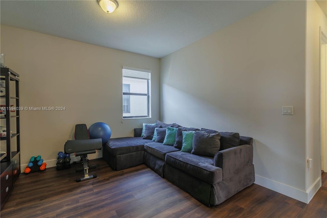 Active With Contract: $4,300 (3 beds, 2 baths, 2486 Square Feet)