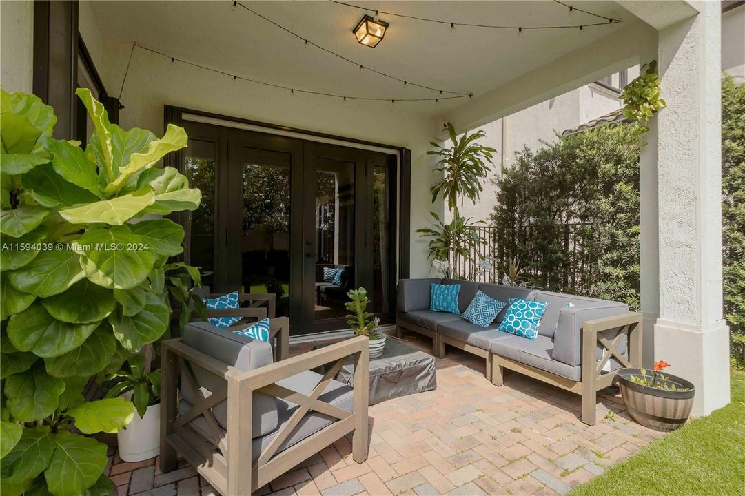 Active With Contract: $4,300 (3 beds, 2 baths, 2486 Square Feet)