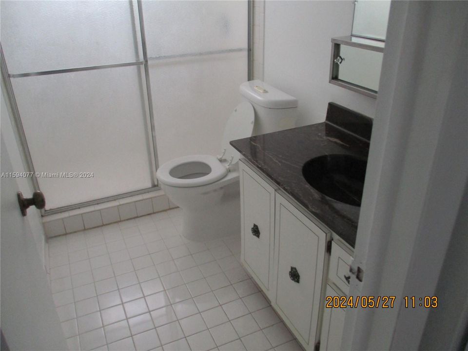 Recently Rented: $2,200 (2 beds, 2 baths, 1117 Square Feet)