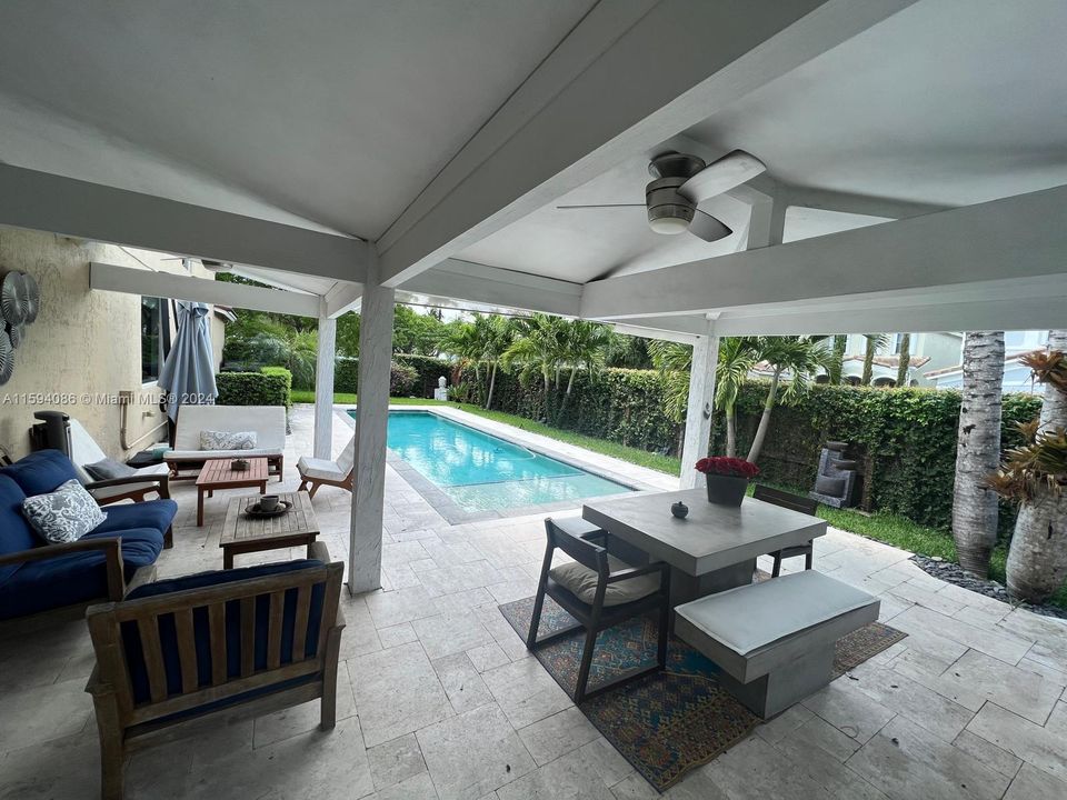 Active With Contract: $1,195,000 (4 beds, 3 baths, 2653 Square Feet)