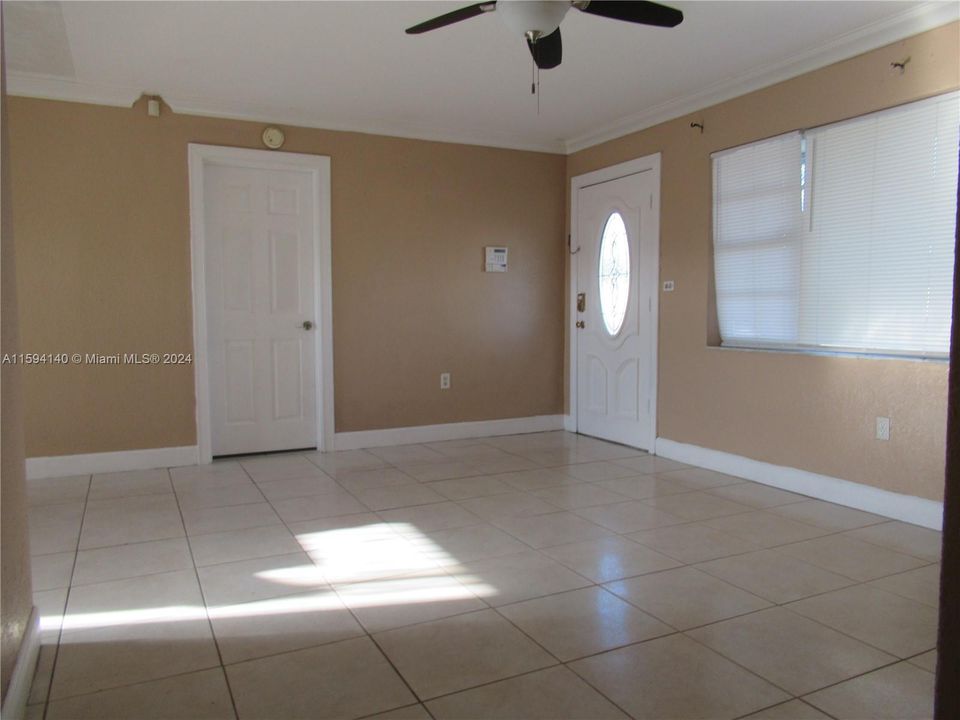 Active With Contract: $3,300 (4 beds, 2 baths, 1104 Square Feet)