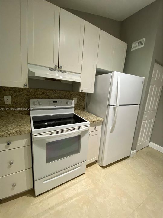 For Rent: $1,995 (1 beds, 1 baths, 786 Square Feet)