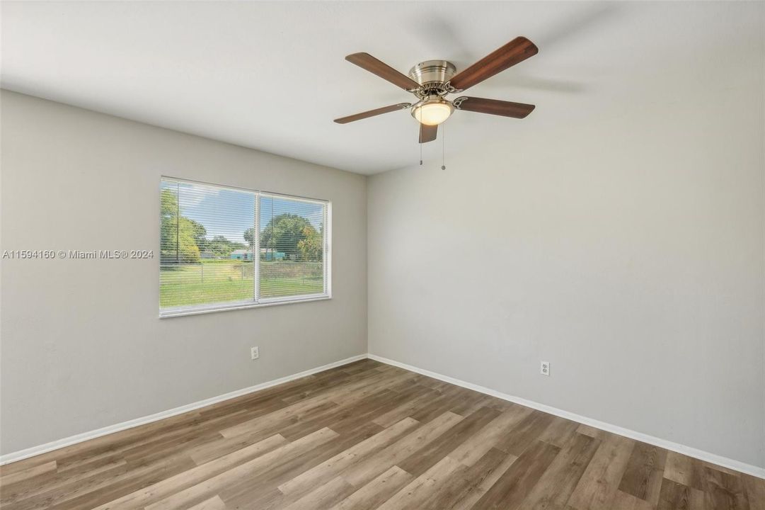 For Sale: $345,000 (3 beds, 2 baths, 1288 Square Feet)