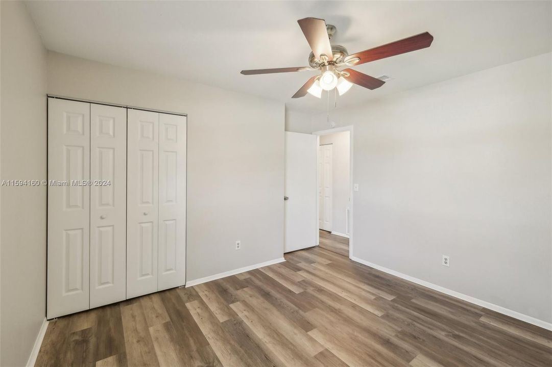 For Sale: $345,000 (3 beds, 2 baths, 1288 Square Feet)