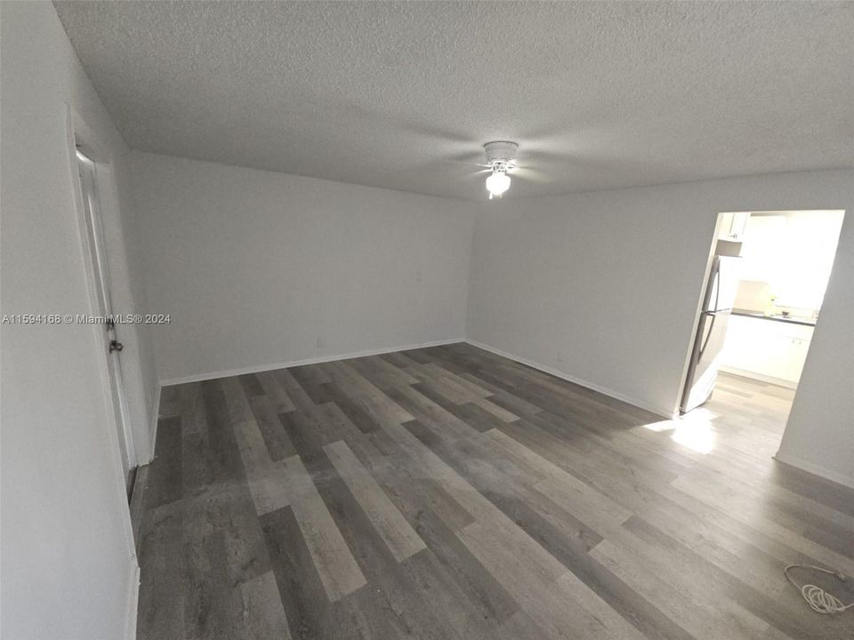 For Rent: $1,500 (1 beds, 1 baths, 2632 Square Feet)