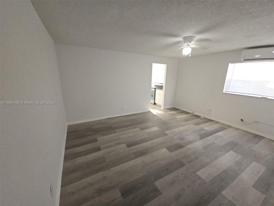 For Rent: $1,500 (1 beds, 1 baths, 2632 Square Feet)