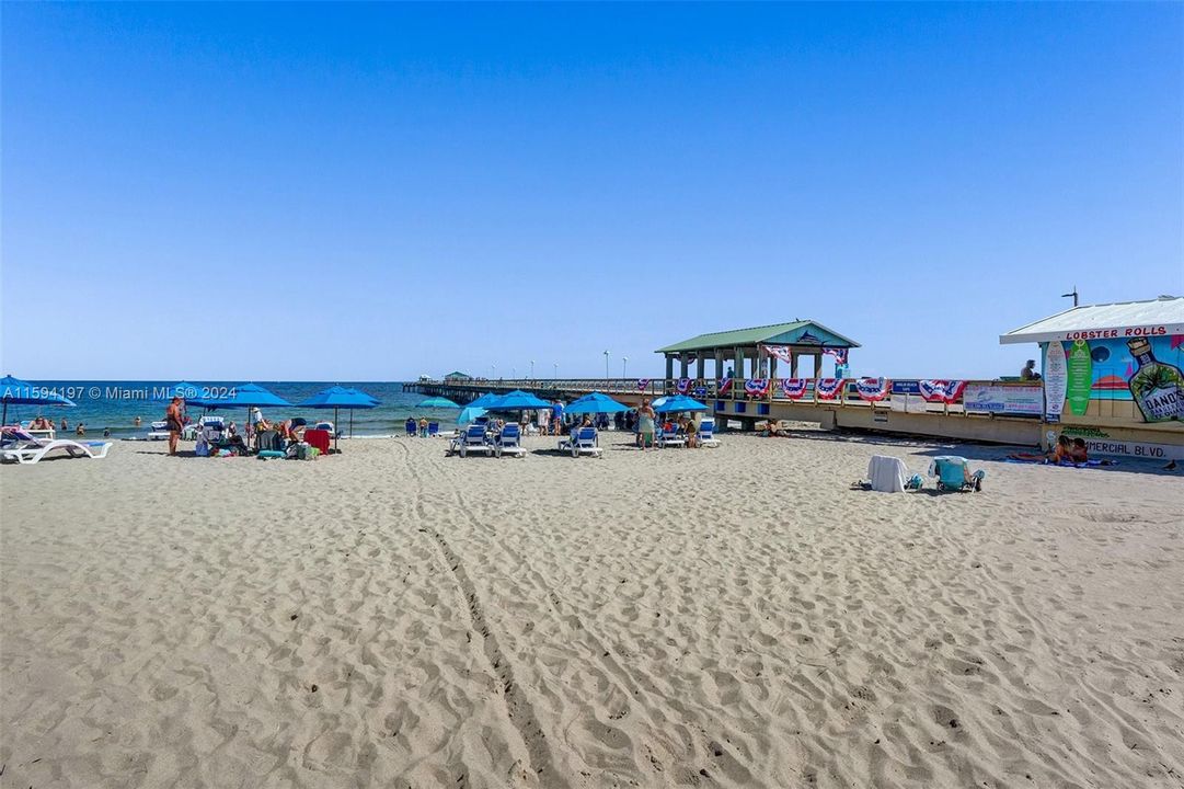 Walking distance to beautiful clean beaches and Pier.