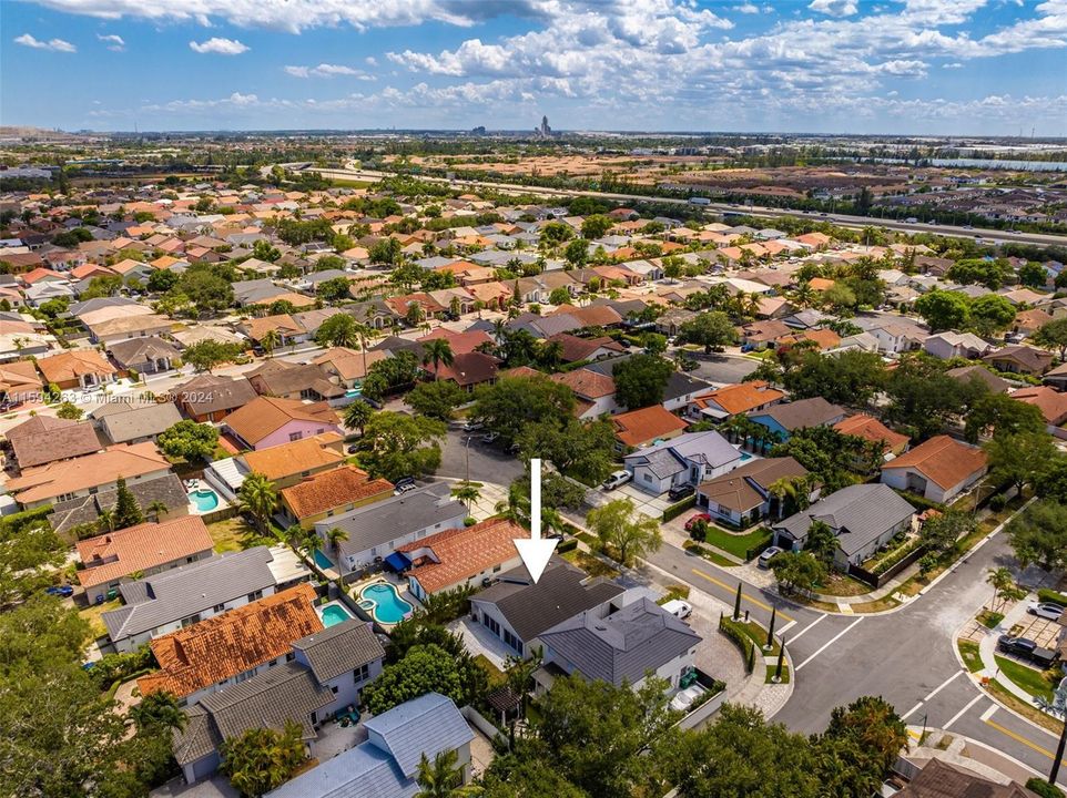 Active With Contract: $685,000 (3 beds, 2 baths, 1486 Square Feet)