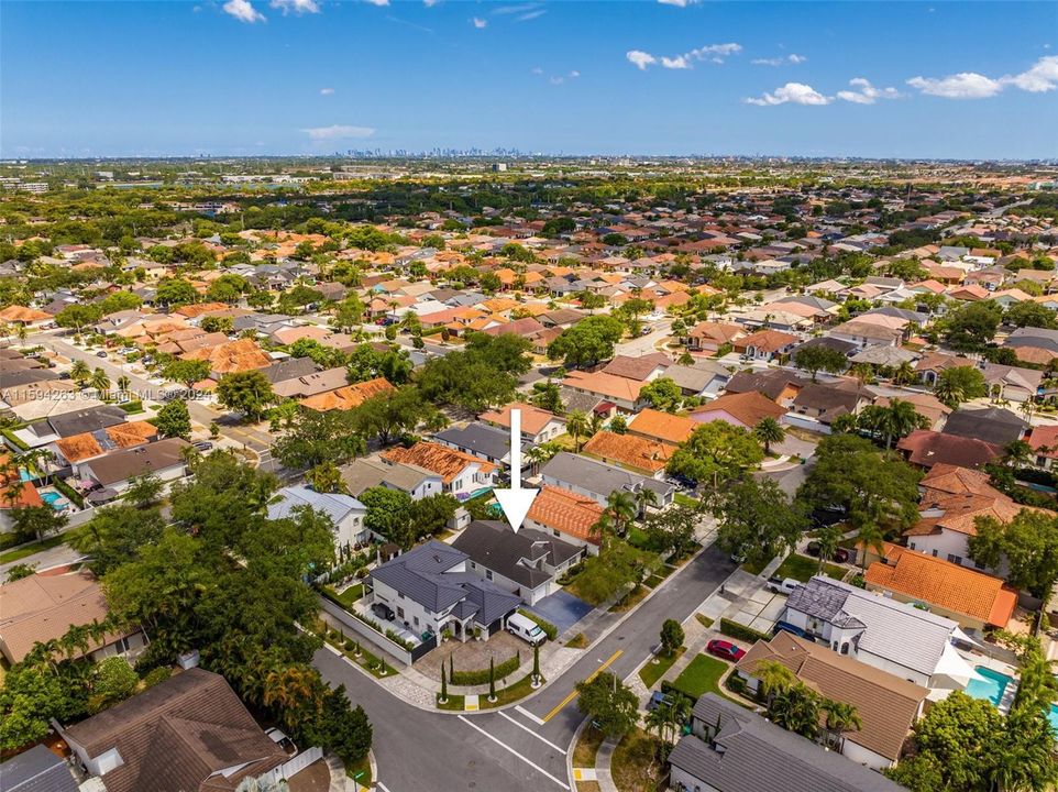 Active With Contract: $685,000 (3 beds, 2 baths, 1486 Square Feet)