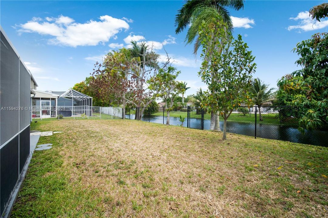 For Sale: $850,000 (3 beds, 2 baths, 1686 Square Feet)