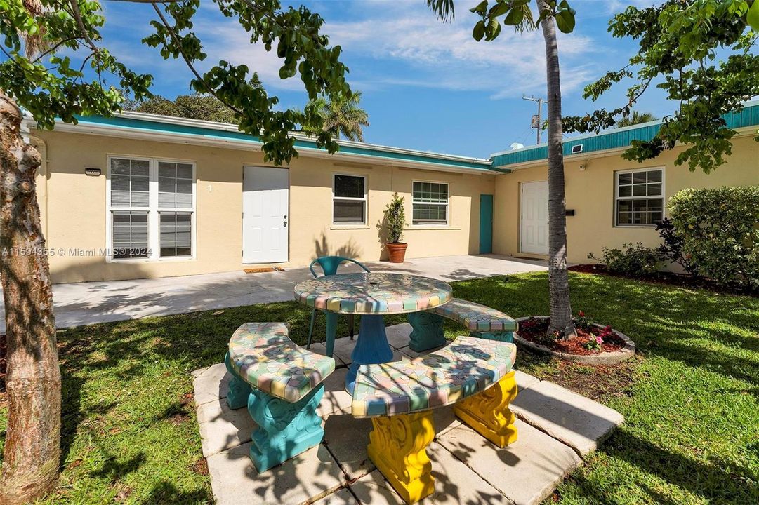 Active With Contract: $689,000 (0 beds, 0 baths, 1486 Square Feet)