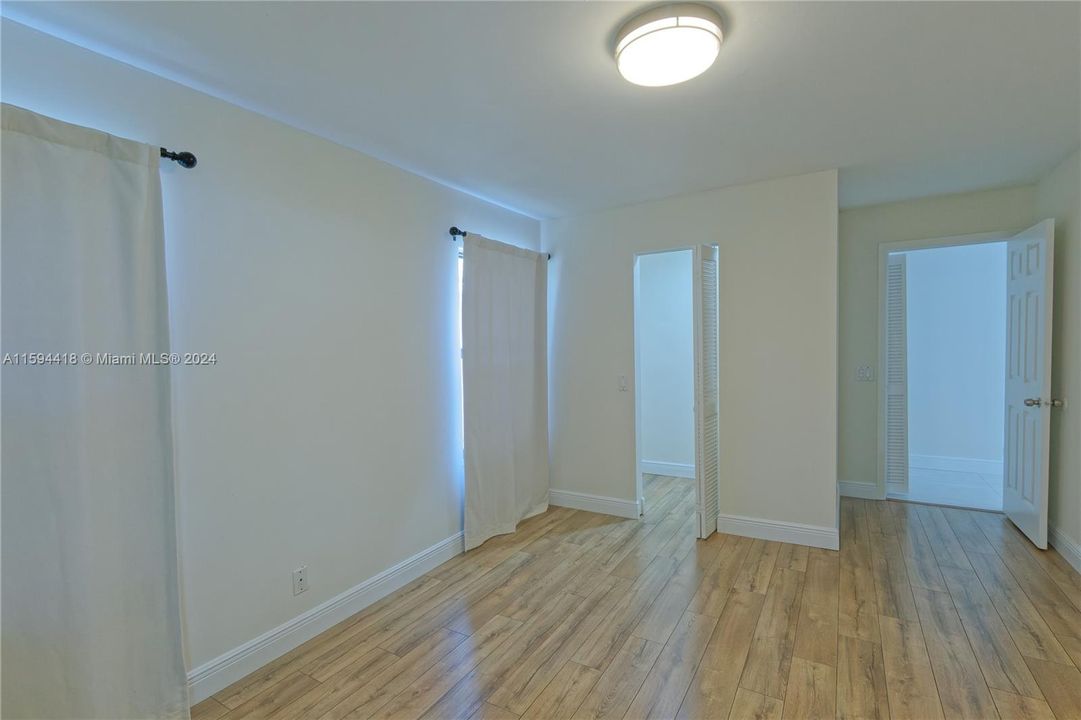 Recently Rented: $5,900 (4 beds, 3 baths, 2625 Square Feet)