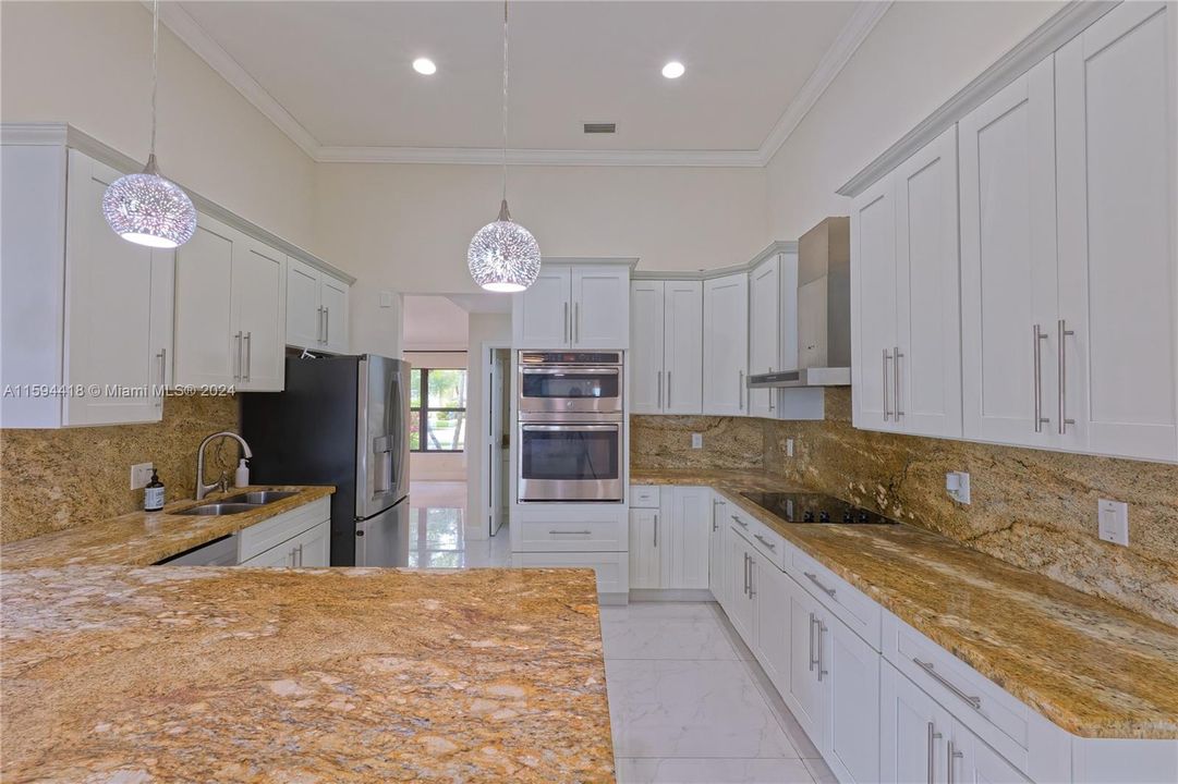 Recently Rented: $5,900 (4 beds, 3 baths, 2625 Square Feet)