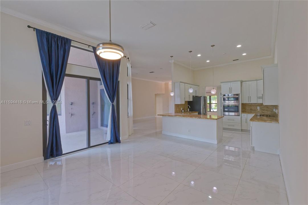 Recently Rented: $5,900 (4 beds, 3 baths, 2625 Square Feet)