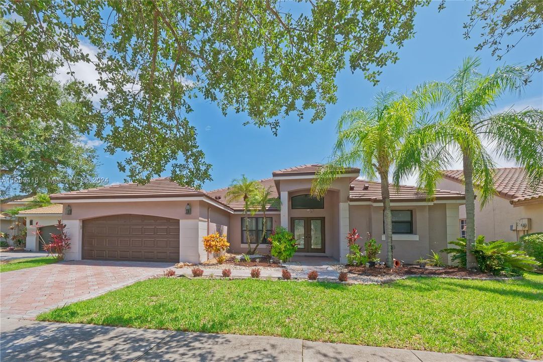 Recently Rented: $5,900 (4 beds, 3 baths, 2625 Square Feet)