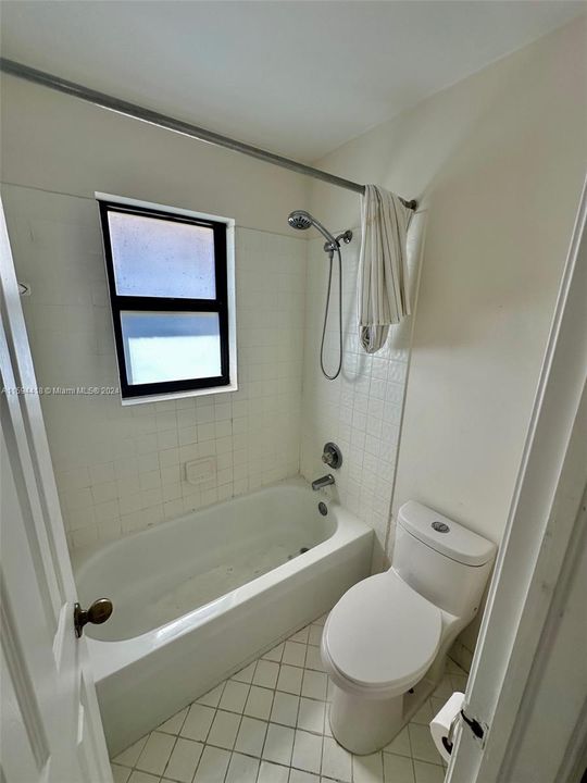 Recently Rented: $5,900 (4 beds, 3 baths, 2625 Square Feet)