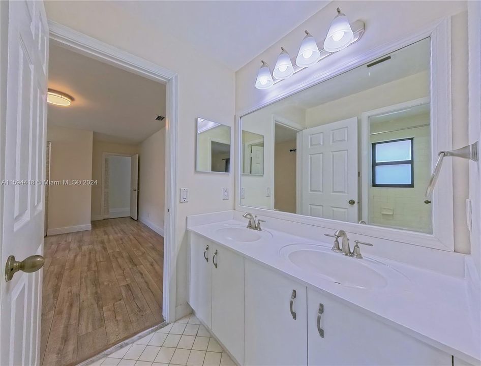 Recently Rented: $5,900 (4 beds, 3 baths, 2625 Square Feet)