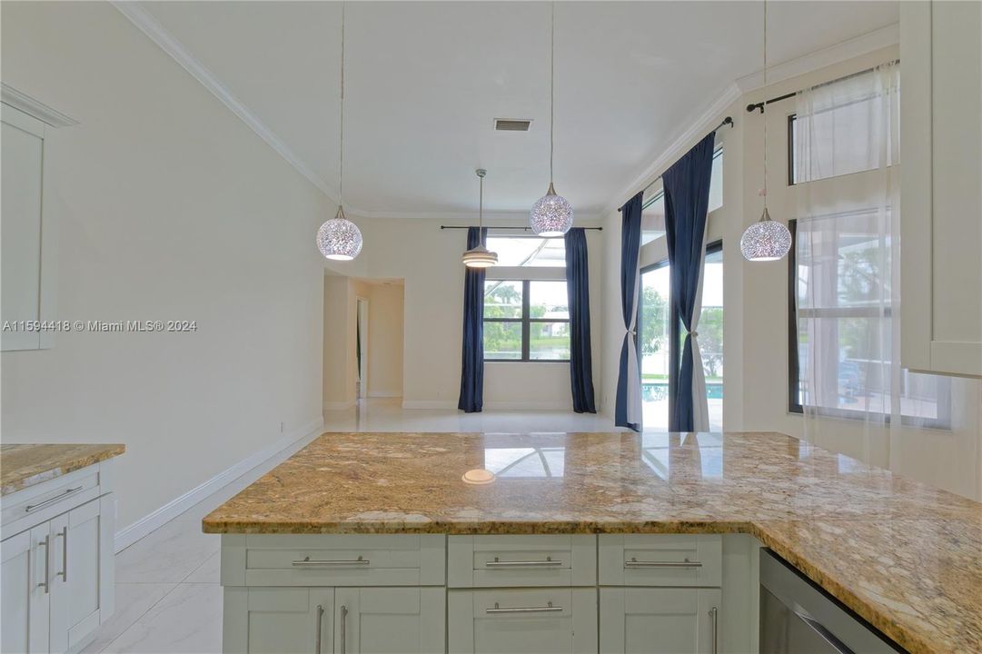 Recently Rented: $5,900 (4 beds, 3 baths, 2625 Square Feet)