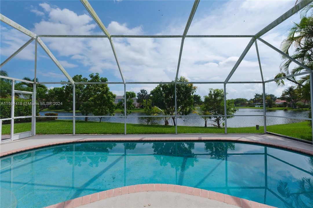 Recently Rented: $5,900 (4 beds, 3 baths, 2625 Square Feet)