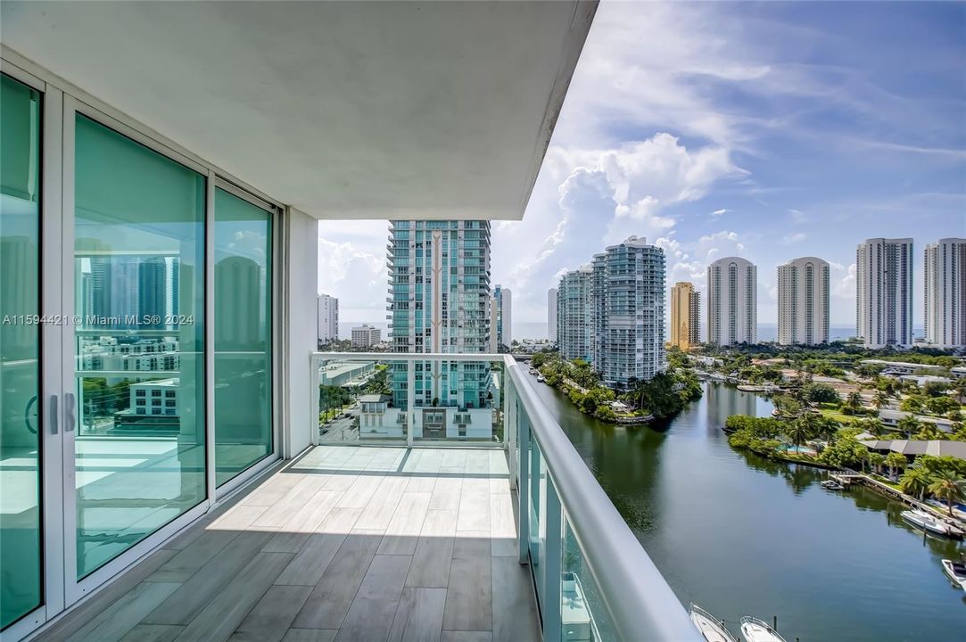 Active With Contract: $6,700 (3 beds, 3 baths, 1687 Square Feet)