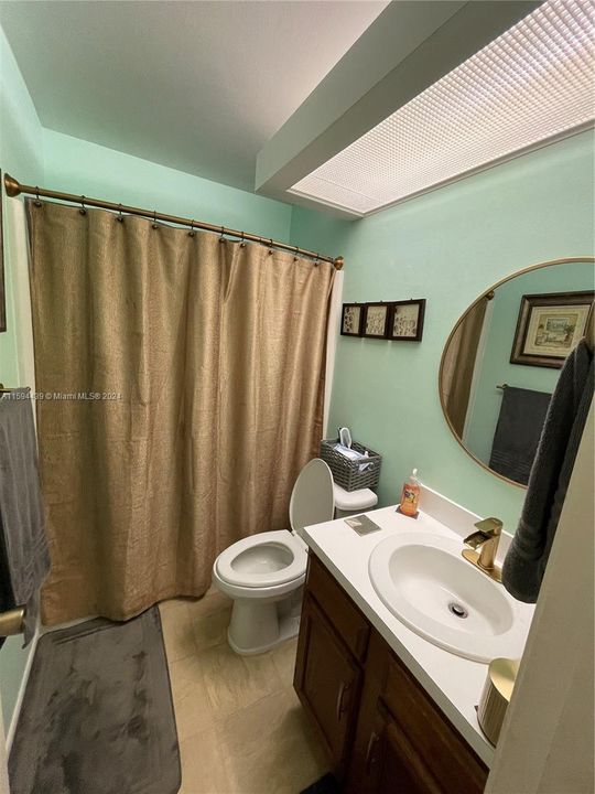 For Sale: $129,000 (1 beds, 1 baths, 680 Square Feet)