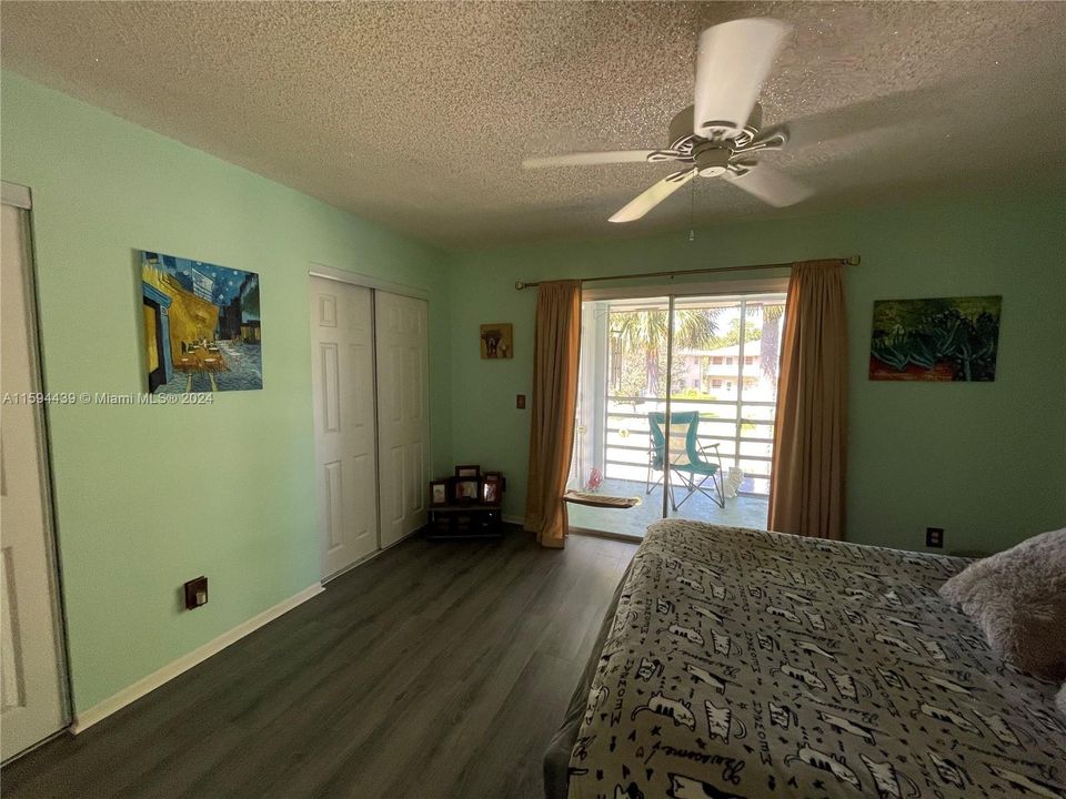 For Sale: $129,000 (1 beds, 1 baths, 680 Square Feet)