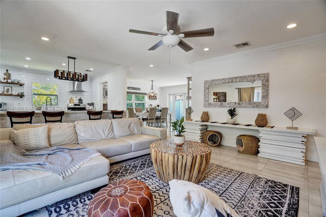 Active With Contract: $1,399,000 (4 beds, 3 baths, 0 Square Feet)