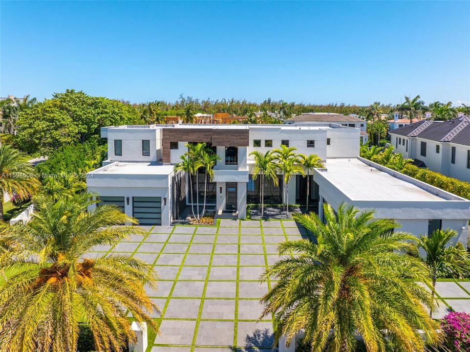 For Sale: $25,475,000 (6 beds, 8 baths, 11468 Square Feet)