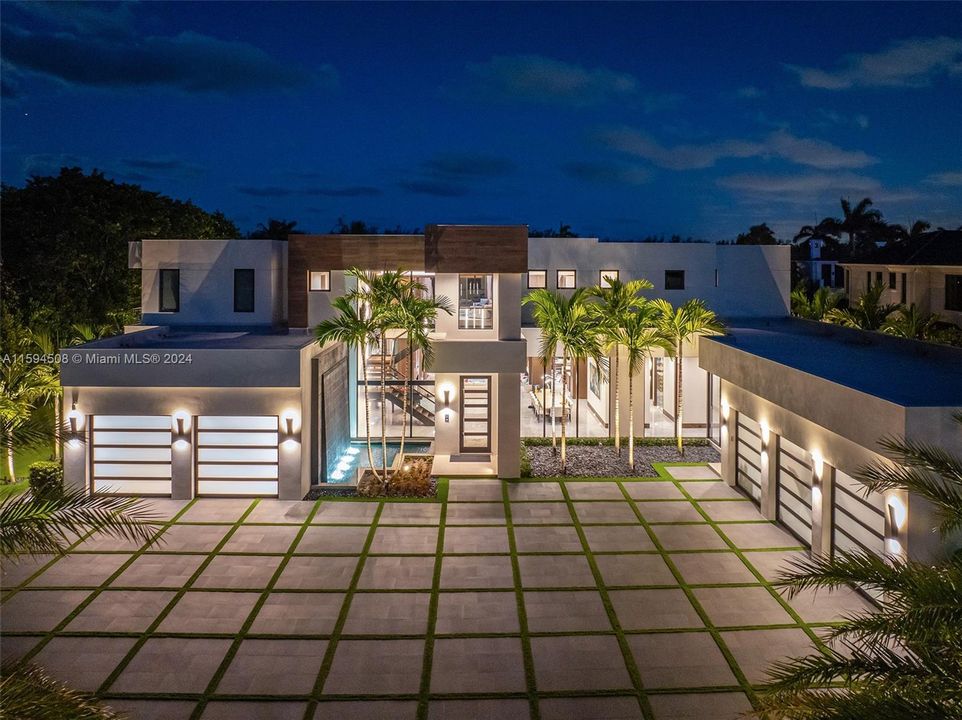 En Venta: $25,475,000 (6 camas, 8 baños, 11468 Pies cuadrados)