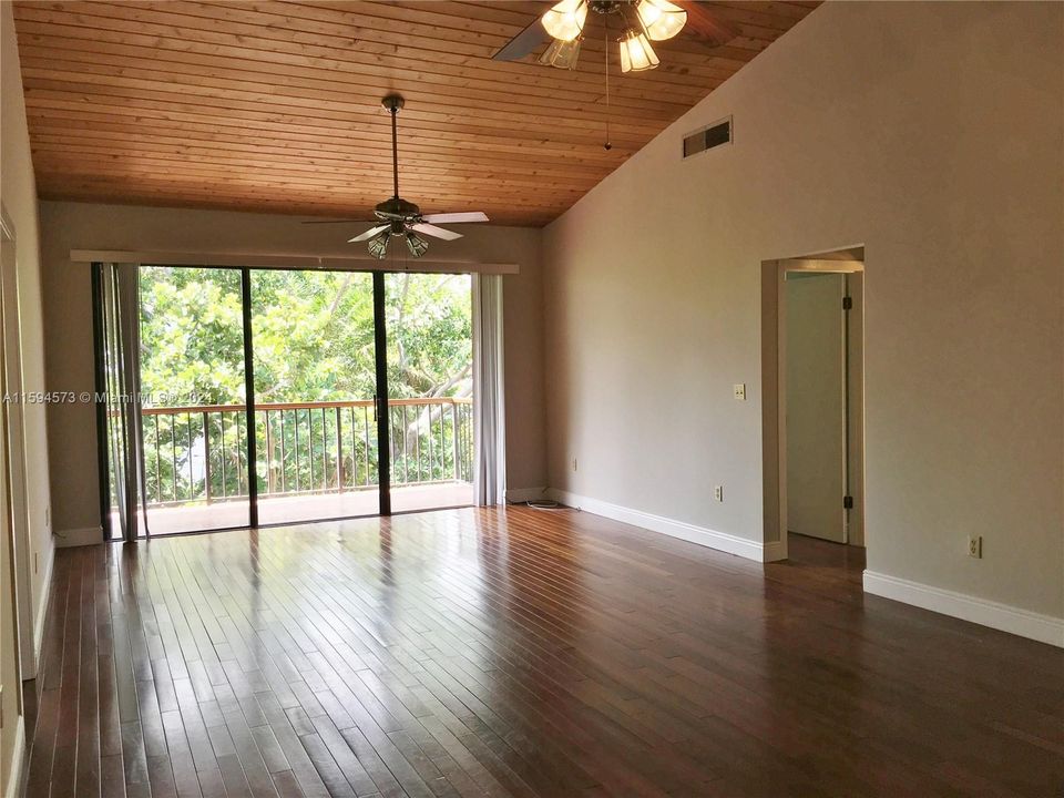 For Rent: $5,200 (2 beds, 2 baths, 1450 Square Feet)