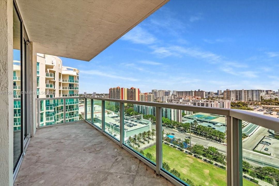 En Venta: $1,845,000 (4 camas, 4 baños, 2911 Pies cuadrados)