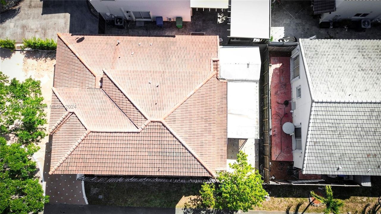 Recently Sold: $634,000 (4 beds, 2 baths, 2156 Square Feet)