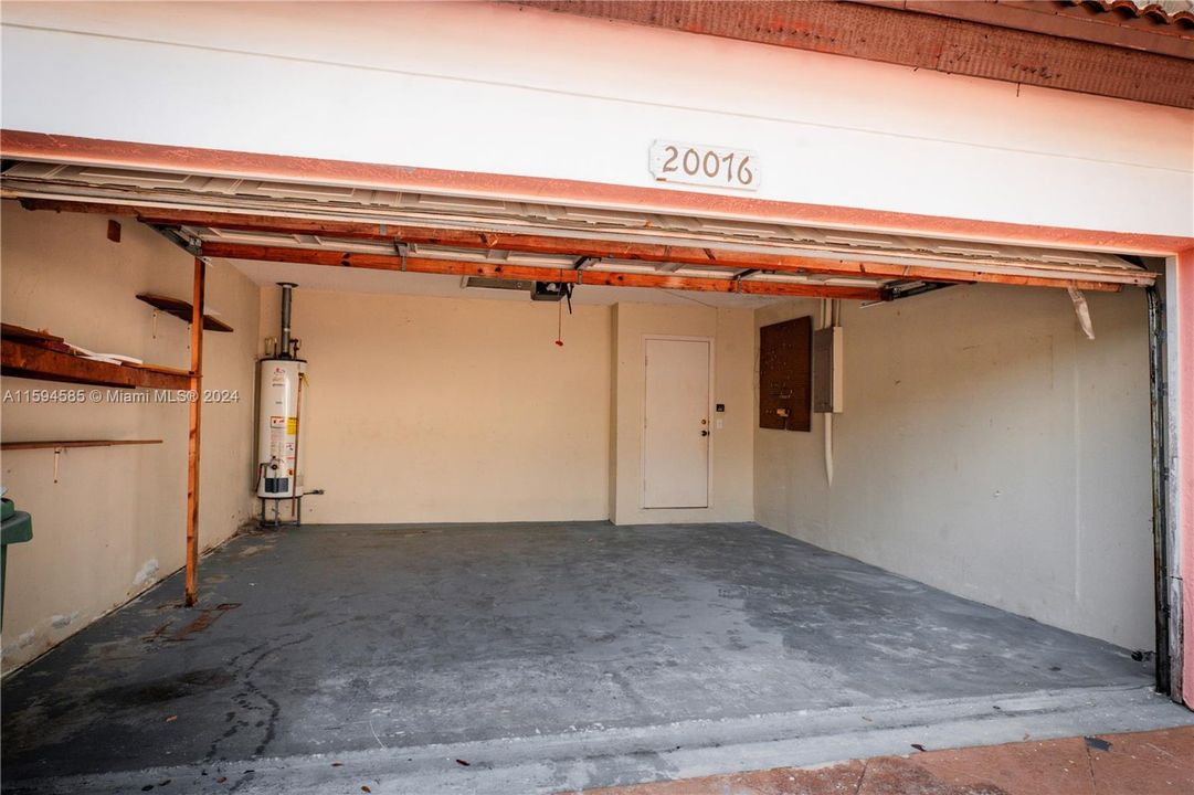 Recently Sold: $634,000 (4 beds, 2 baths, 2156 Square Feet)