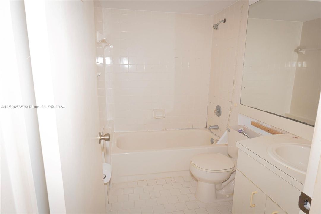 Recently Sold: $634,000 (4 beds, 2 baths, 2156 Square Feet)