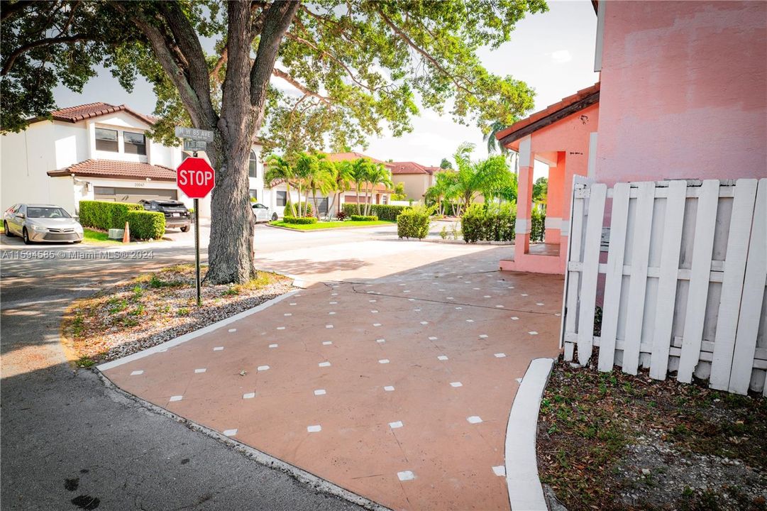 Recently Sold: $634,000 (4 beds, 2 baths, 2156 Square Feet)