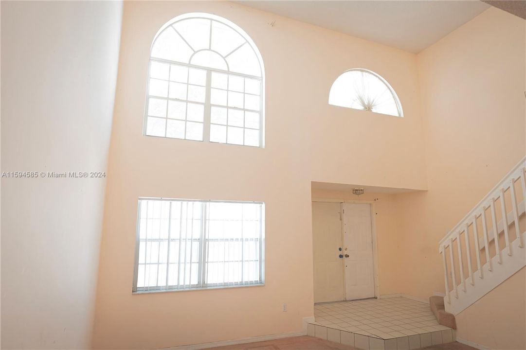 Recently Sold: $634,000 (4 beds, 2 baths, 2156 Square Feet)