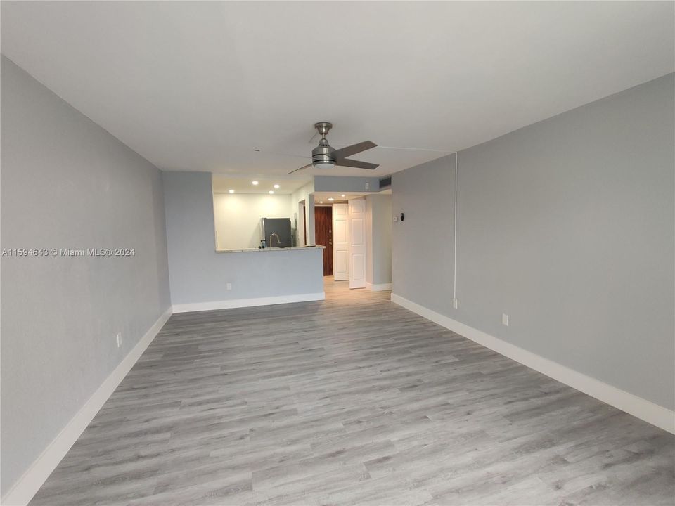 Active With Contract: $2,100 (2 beds, 2 baths, 1175 Square Feet)