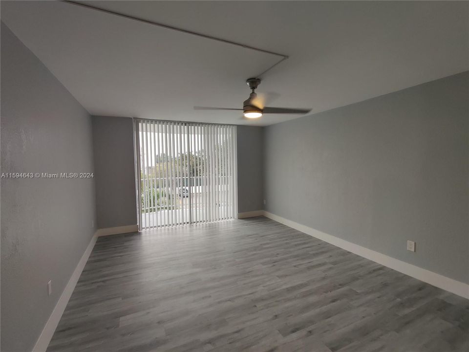 Active With Contract: $2,100 (2 beds, 2 baths, 1175 Square Feet)