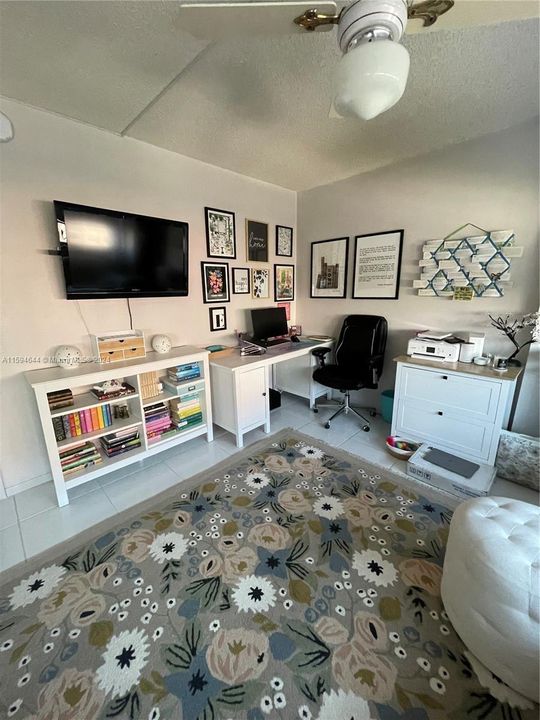 Second bedroom/office