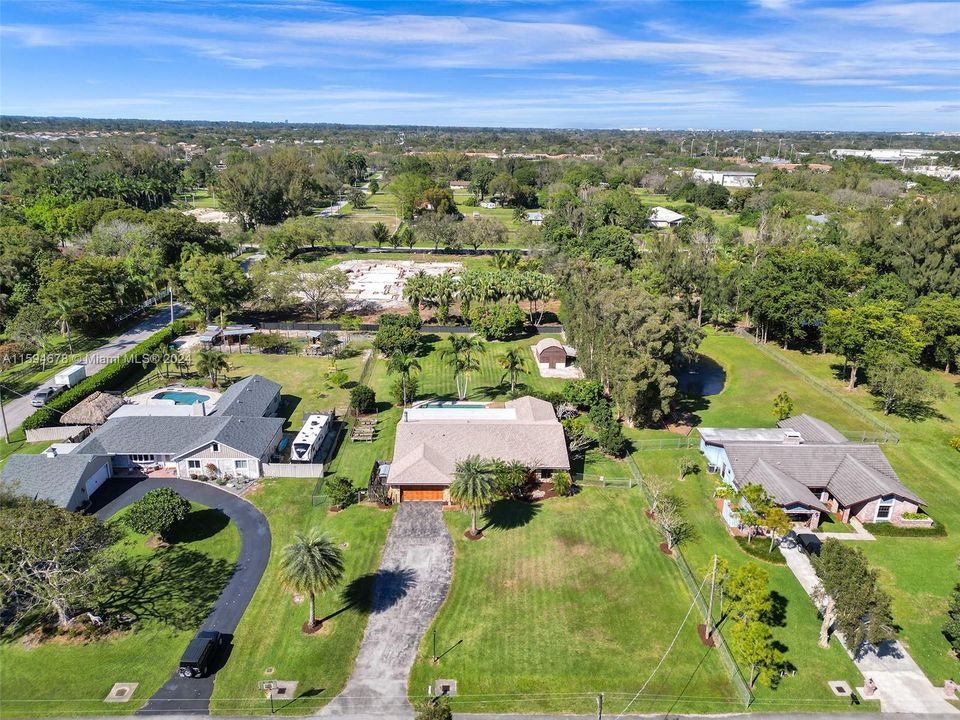 For Sale: $1,399,000 (4 beds, 2 baths, 2612 Square Feet)