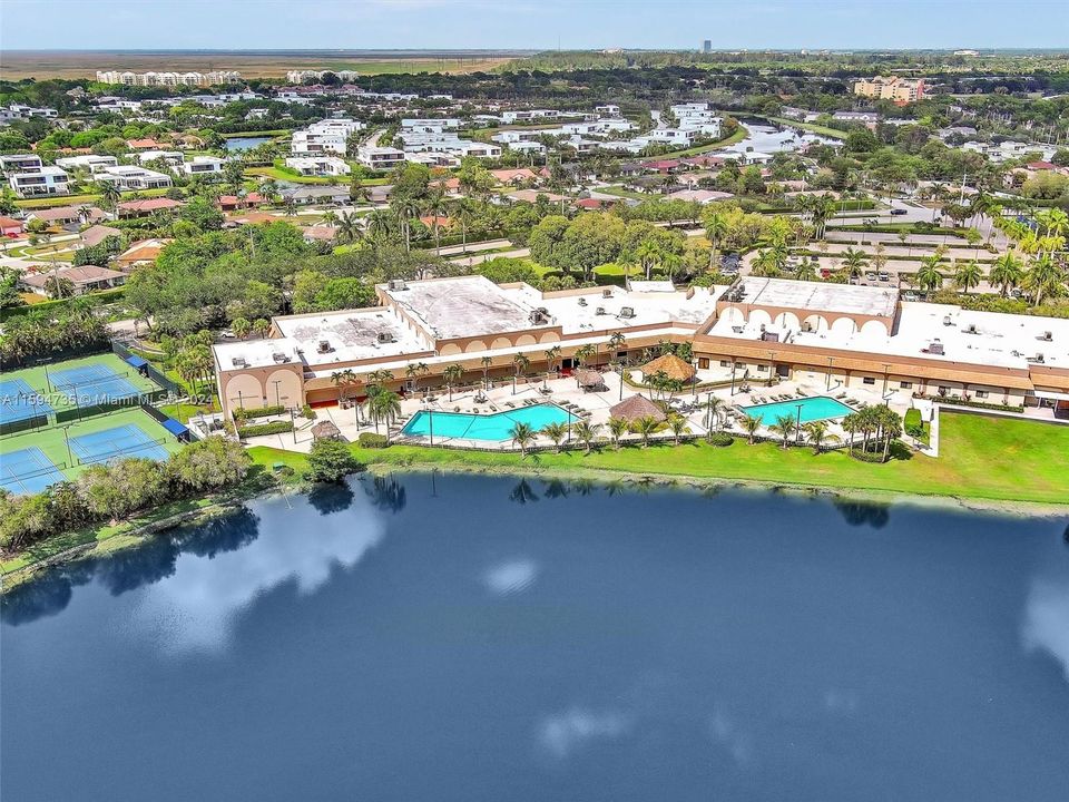 Amazing pool area overlooking the lake