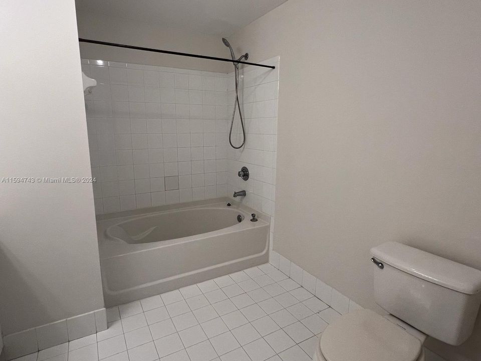 最近租的: $2,200 (2 贝兹, 2 浴室, 1120 平方英尺)