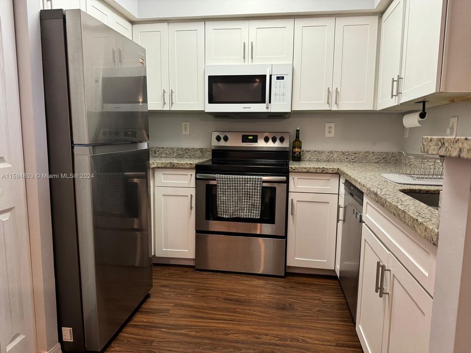 For Rent: $2,000 (1 beds, 1 baths, 690 Square Feet)