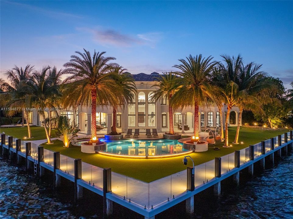 For Sale: $16,900,000 (5 beds, 7 baths, 10549 Square Feet)