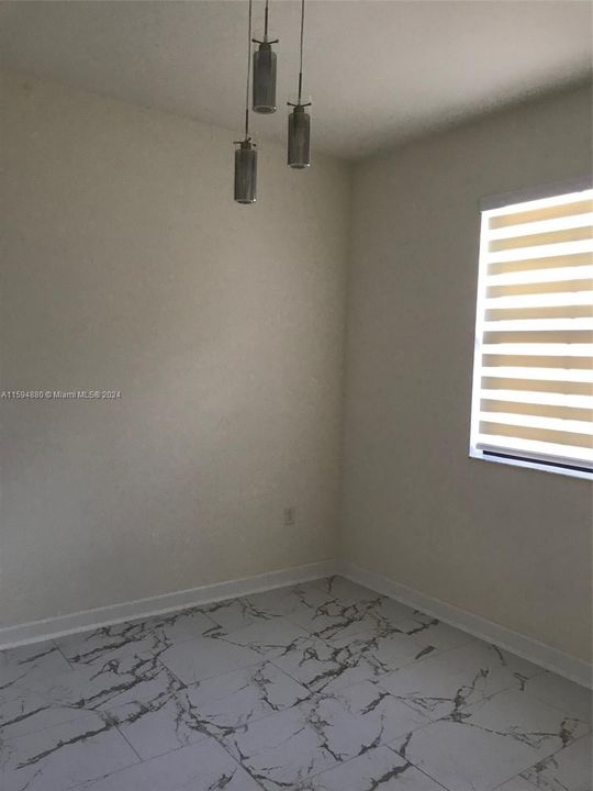 For Rent: $3,200 (3 beds, 2 baths, 1707 Square Feet)