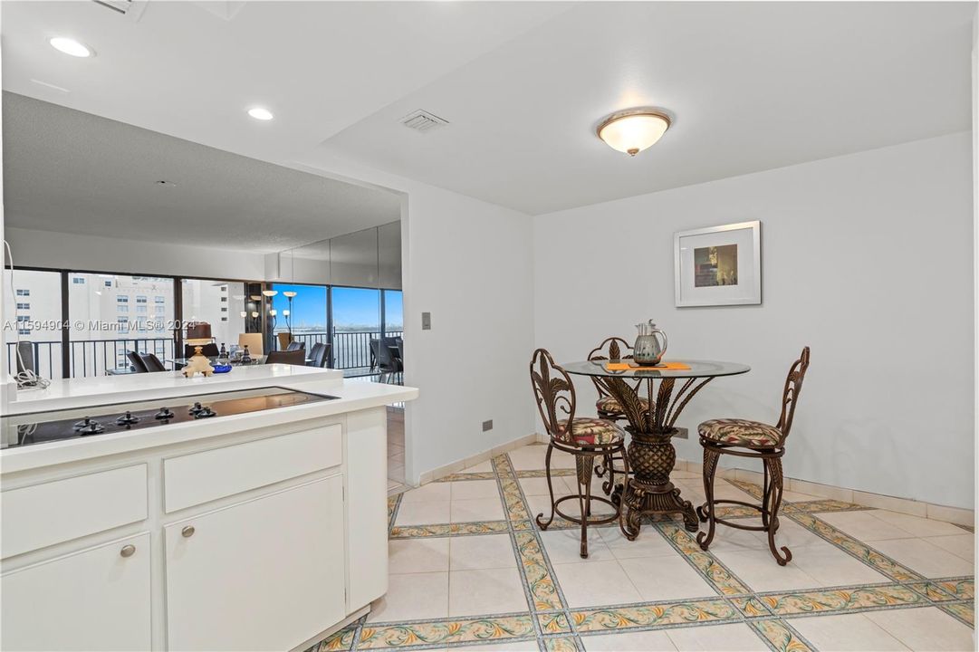 For Sale: $595,000 (2 beds, 3 baths, 1950 Square Feet)