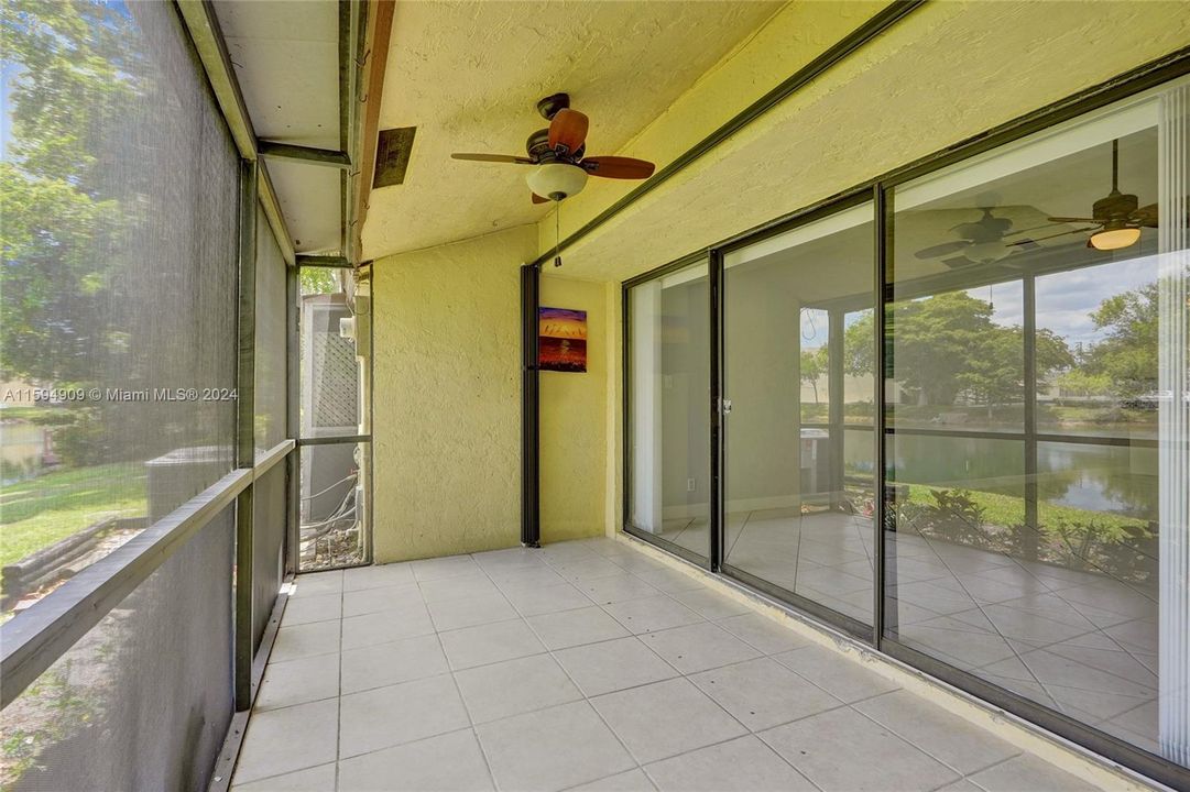 最近售出: $350,000 (2 贝兹, 2 浴室, 1092 平方英尺)