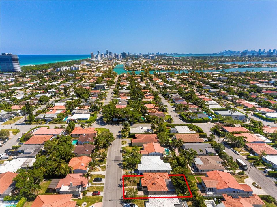 For Sale: $1,500,000 (3 beds, 3 baths, 1312 Square Feet)