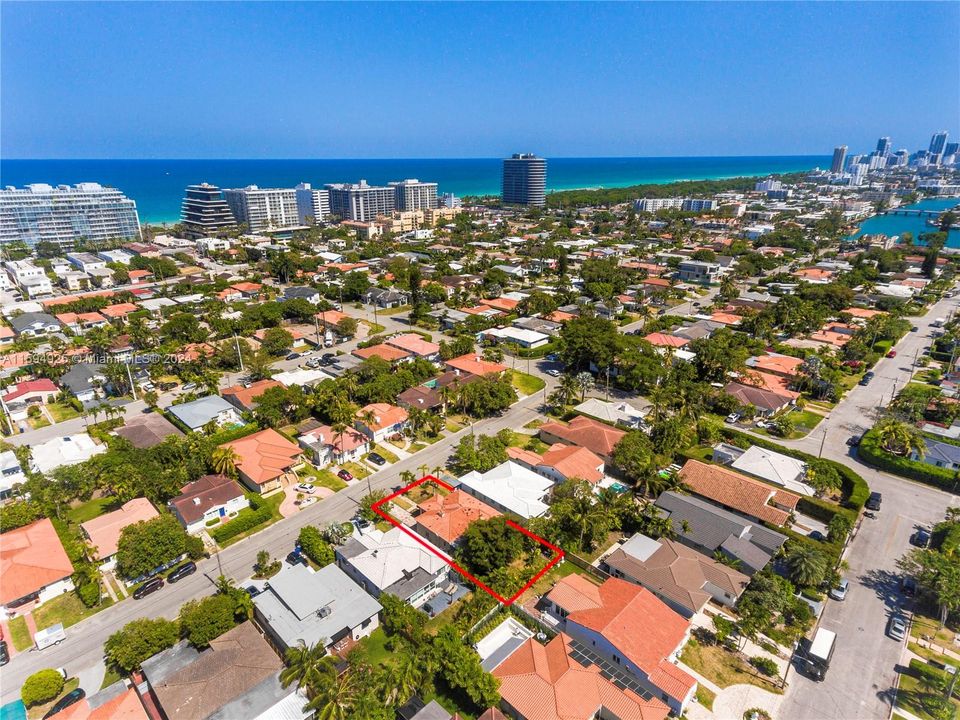 For Sale: $1,500,000 (3 beds, 3 baths, 1312 Square Feet)