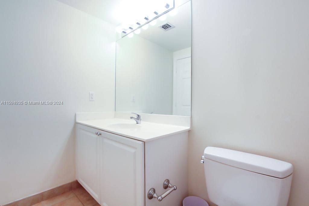 Active With Contract: $3,500 (2 beds, 2 baths, 1020 Square Feet)